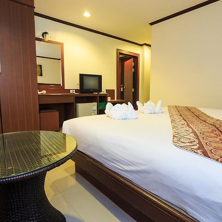 Sharaya Residence Patong Bagian luar foto