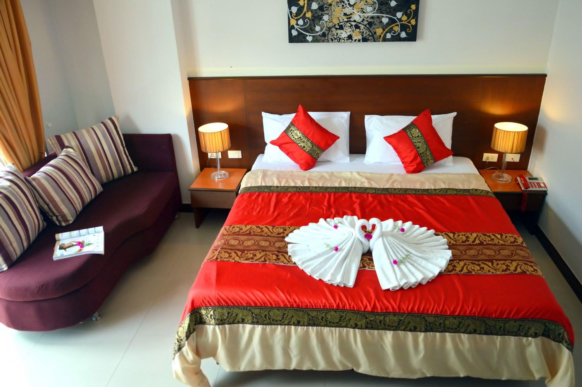 Sharaya Residence Patong Bagian luar foto