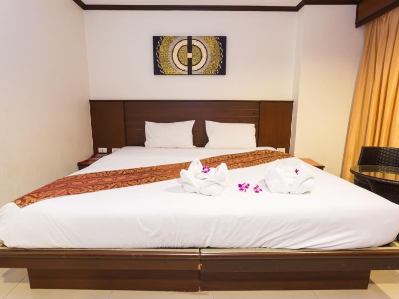 Sharaya Residence Patong Bagian luar foto