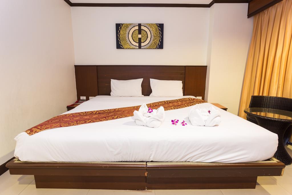 Sharaya Residence Patong Bagian luar foto
