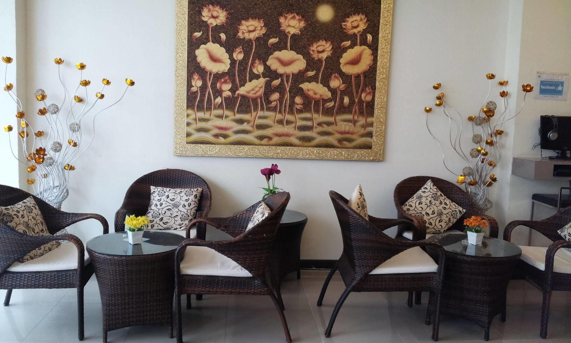 Sharaya Residence Patong Bagian luar foto