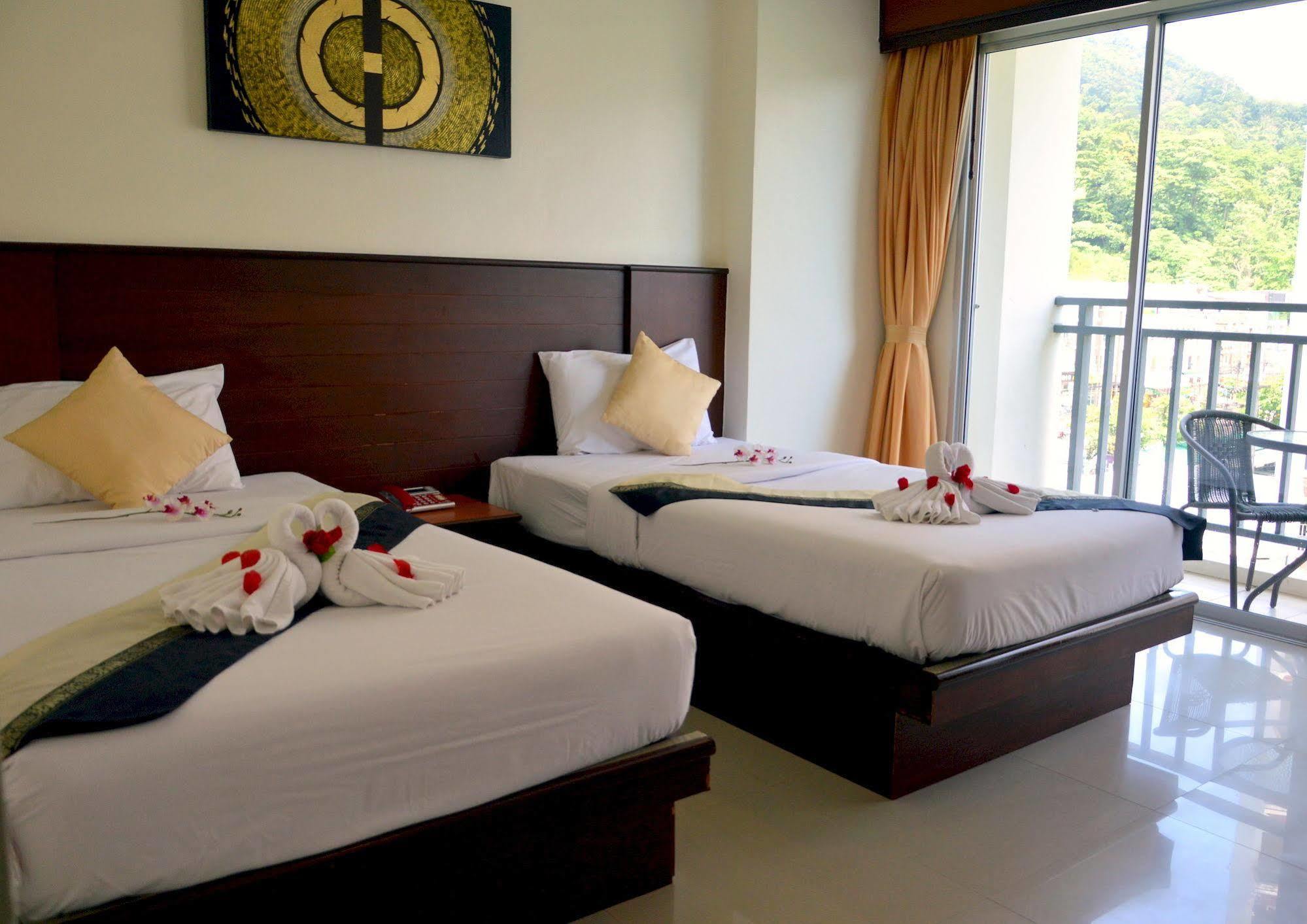 Sharaya Residence Patong Bagian luar foto