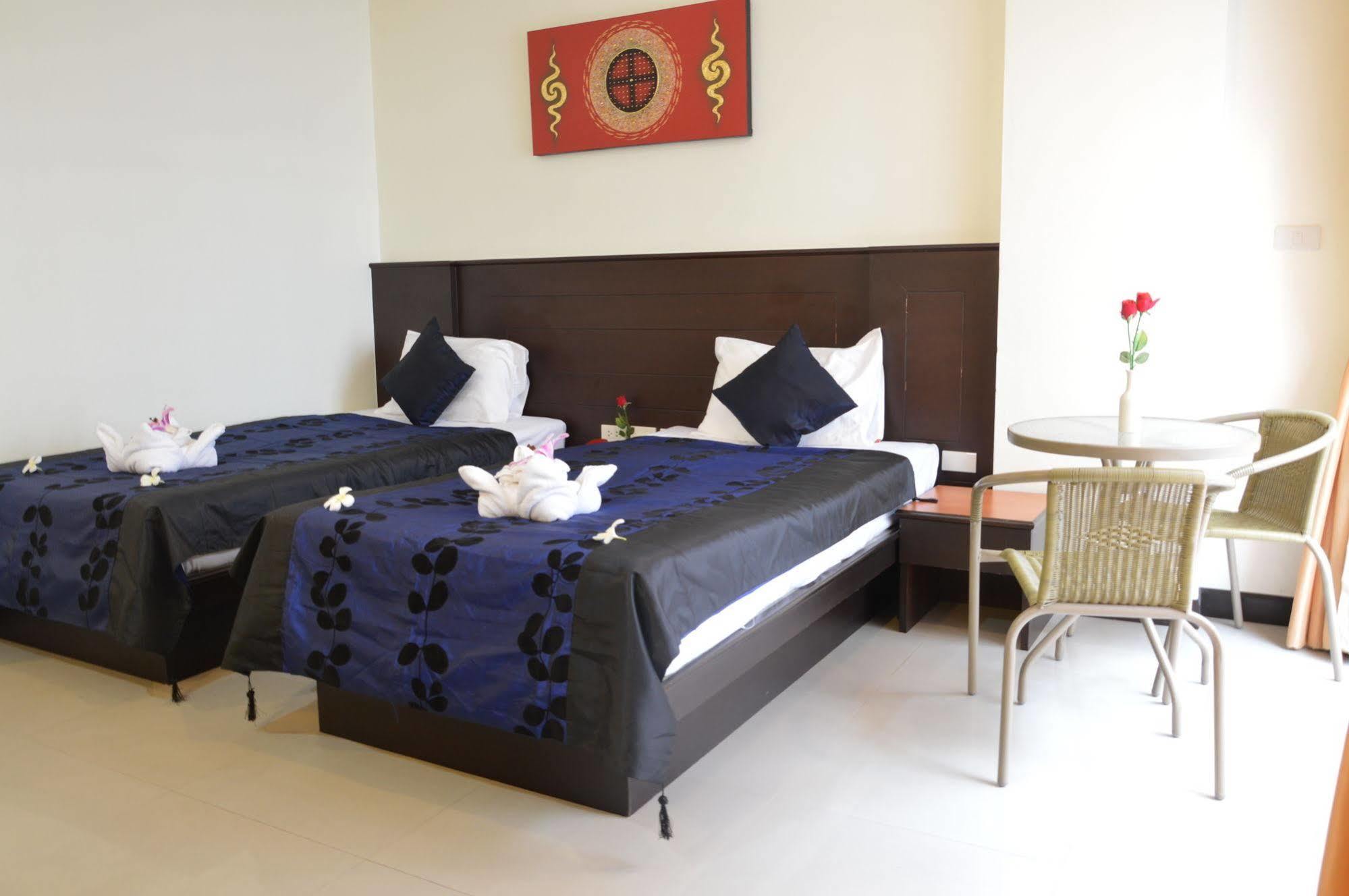 Sharaya Residence Patong Bagian luar foto