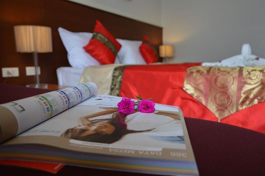 Sharaya Residence Patong Bagian luar foto